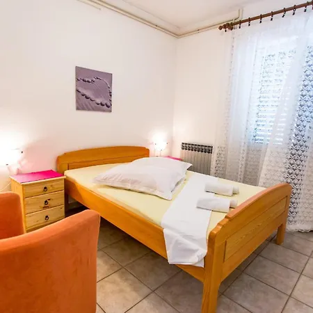Apartmán Dvorina Srima
