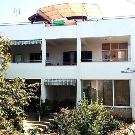 Dvorina Srima